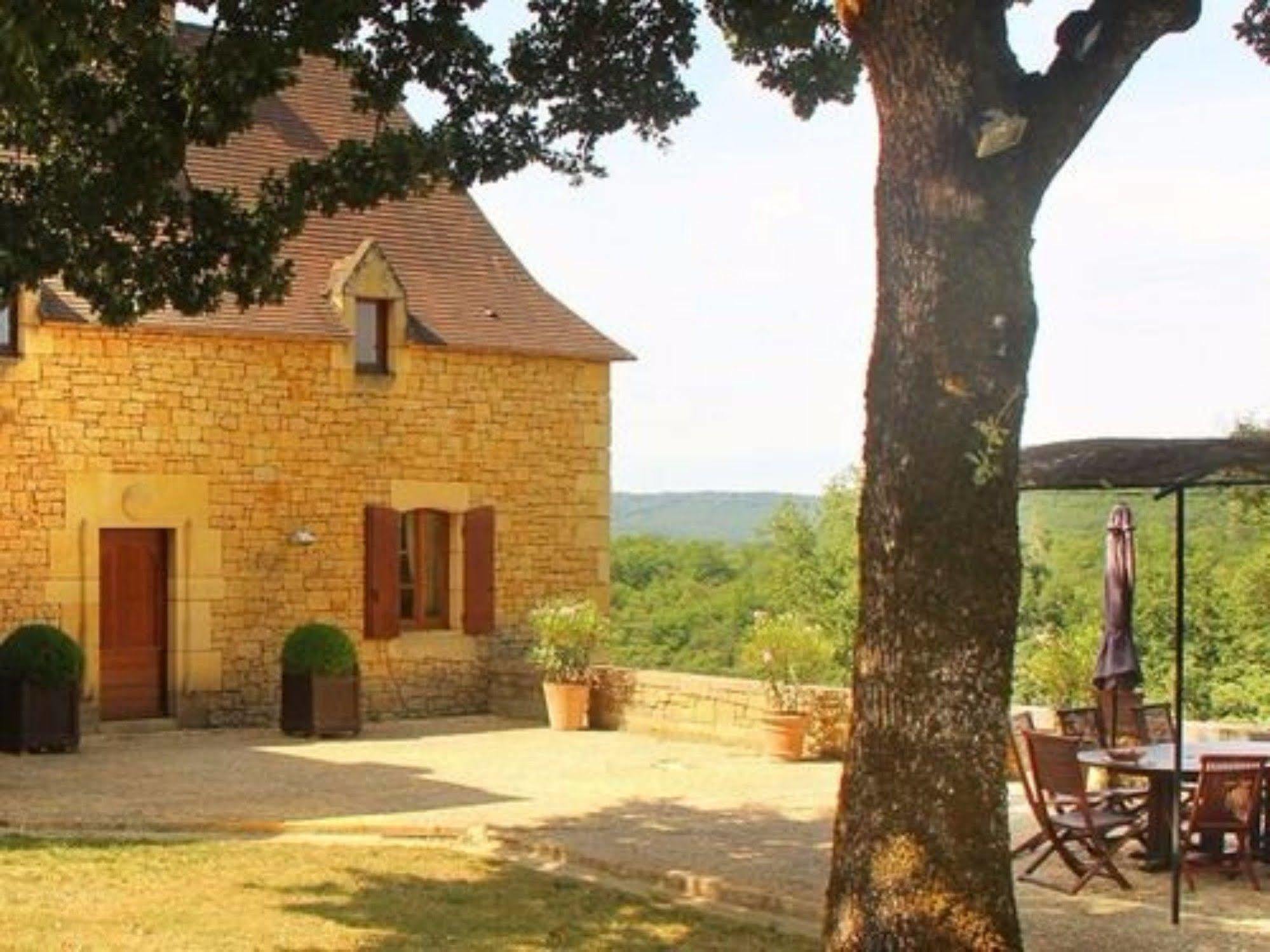Chambres D'Hotes Avec Piscine La Rossillonie Beynac-et-Cazenac Eksteriør bilde